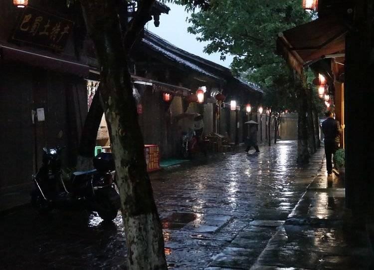 救援部落穴居人